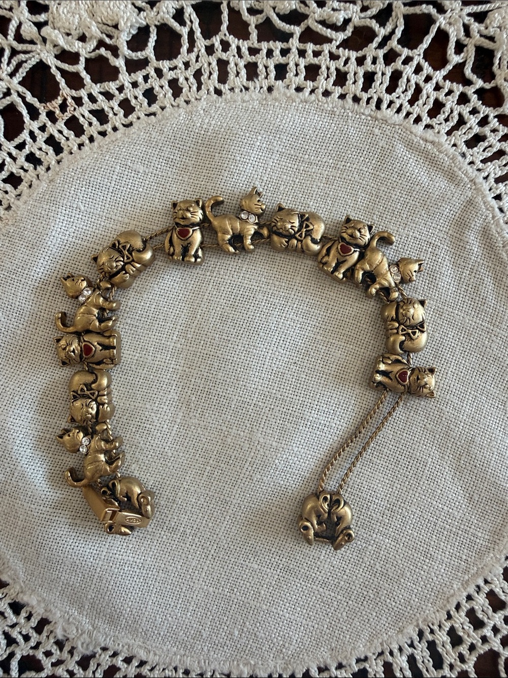 Vintage Avon Gold Cat Charm Bracelet